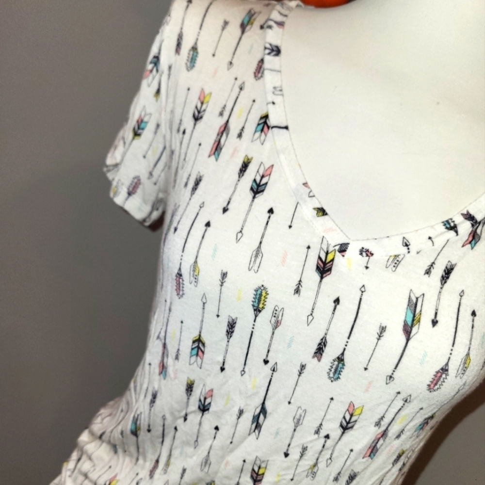 Arrow V-Neck Tee by Mudd - Picture 14 of 14